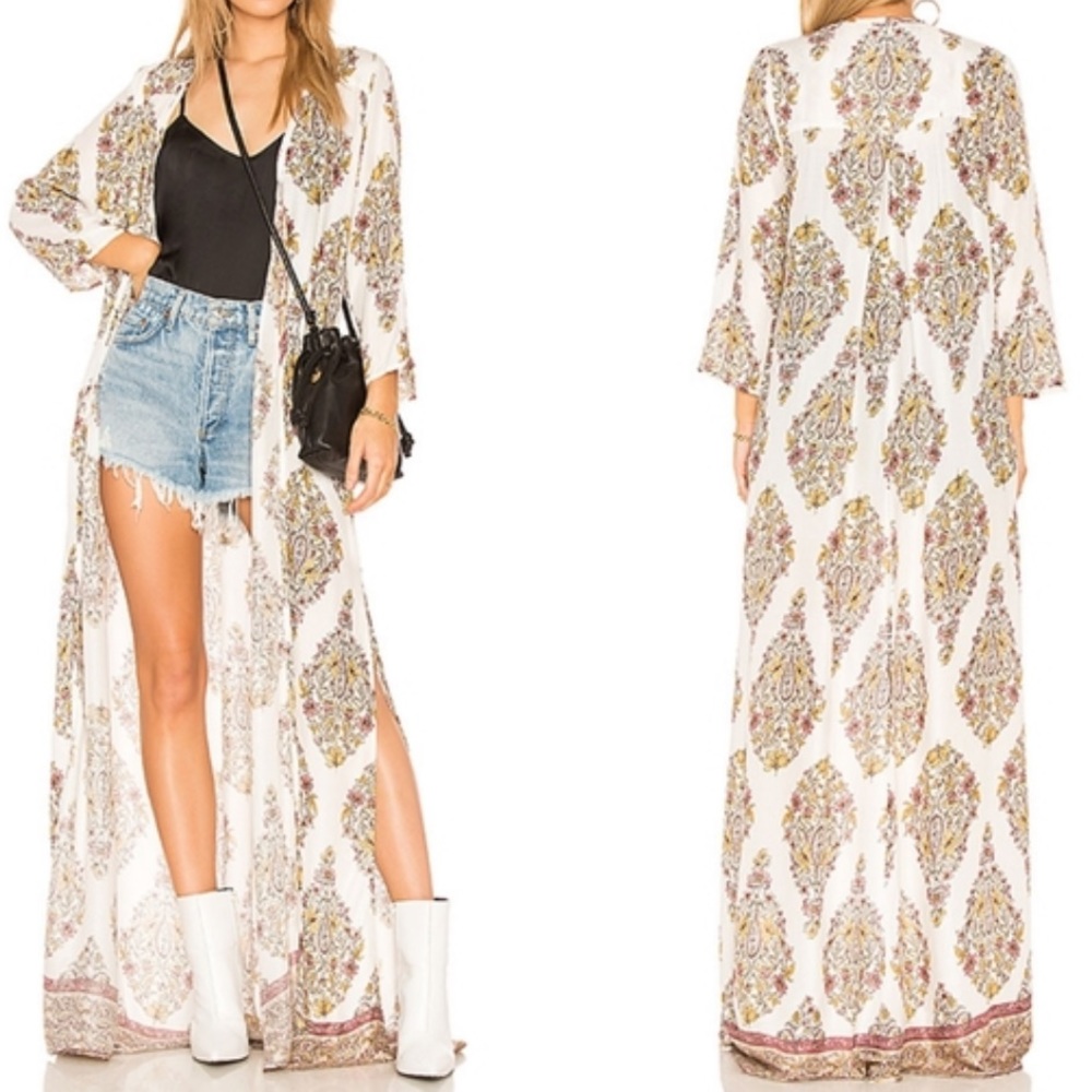 Show Me Your Mumu Karmyn Cape ~ in Flower Shower